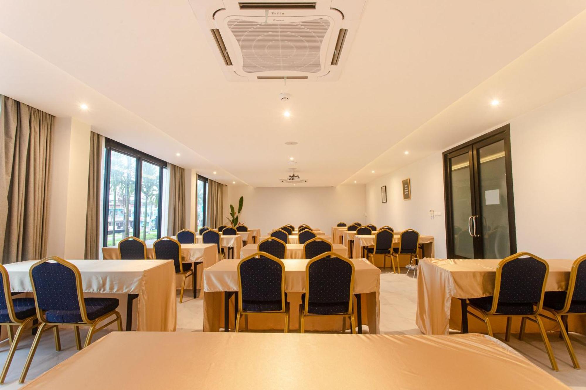 Tour De Phuket Hotel - Sha Plus Thalang Zewnętrze zdjęcie